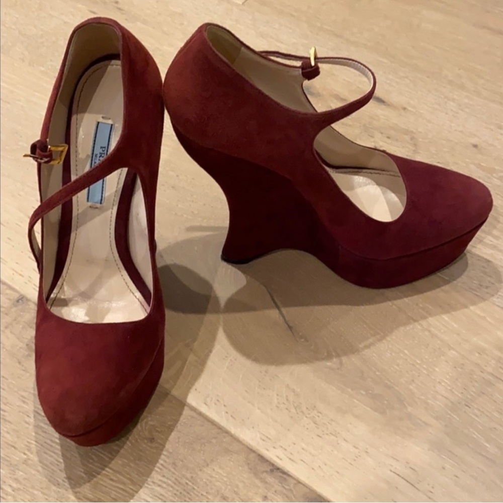 Prada - Mary Jane - Burgundy Suede